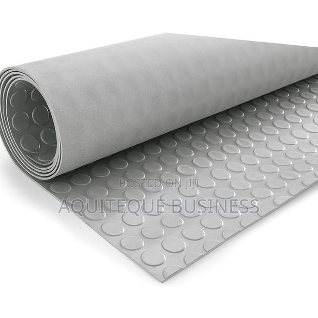 Round Stud Rubber Mat - main view