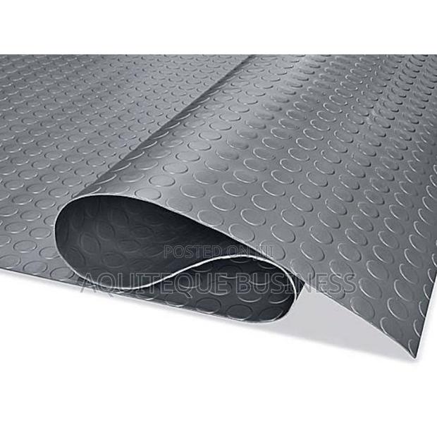 Round Stud Rubber Mat - main view