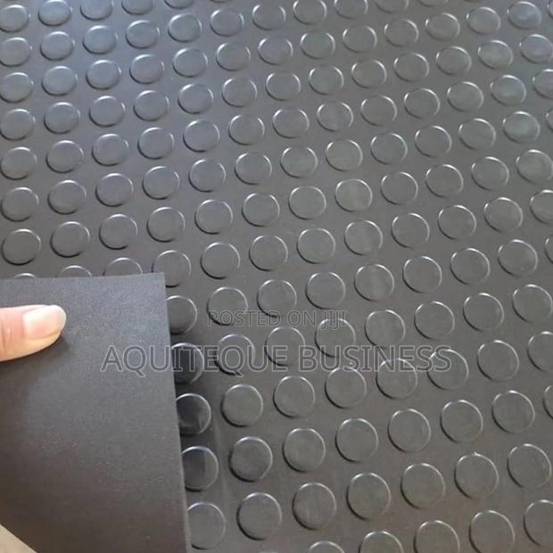 Studded Rubber Mat - main view