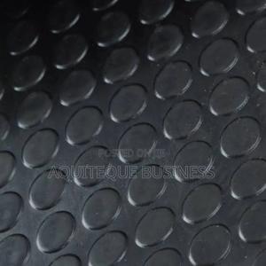 Coin Stud Rubber Mat - thumbnail 2