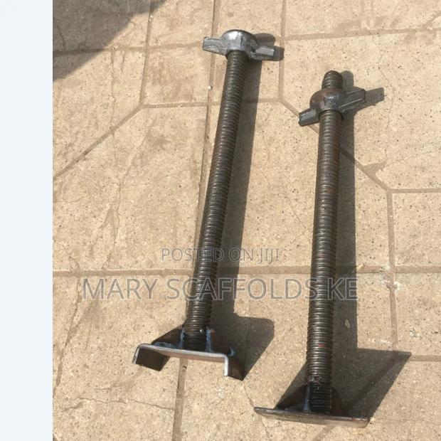 Base Jacks and U-Heads