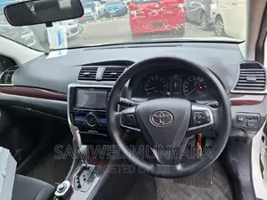 Toyota Premio 1.8 AWD 2017 White