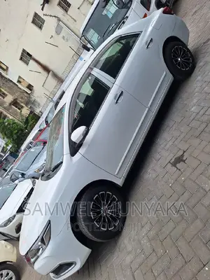 Toyota Premio 1.8 AWD 2017 White