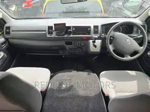 Toyota HiAce 2016