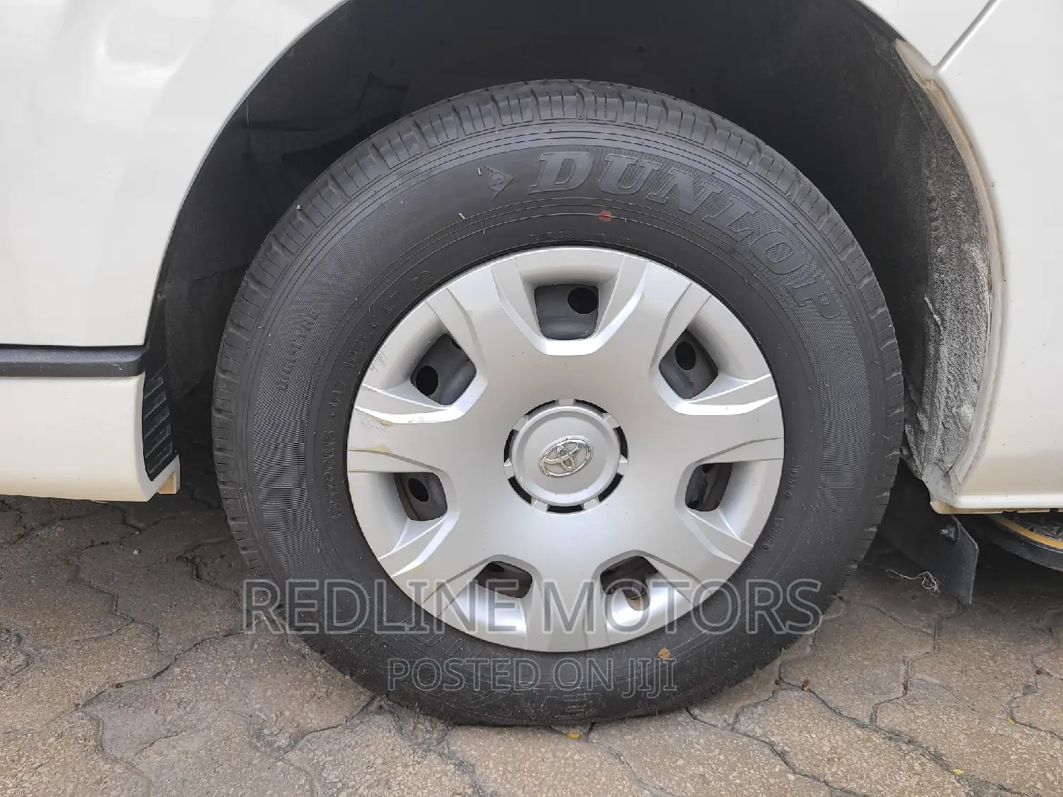 Toyota HiAce 2016