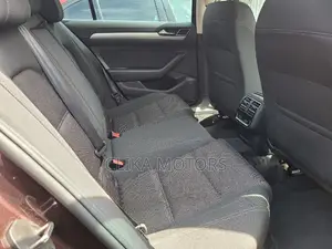 Volkswagen Passat 2016 Brown