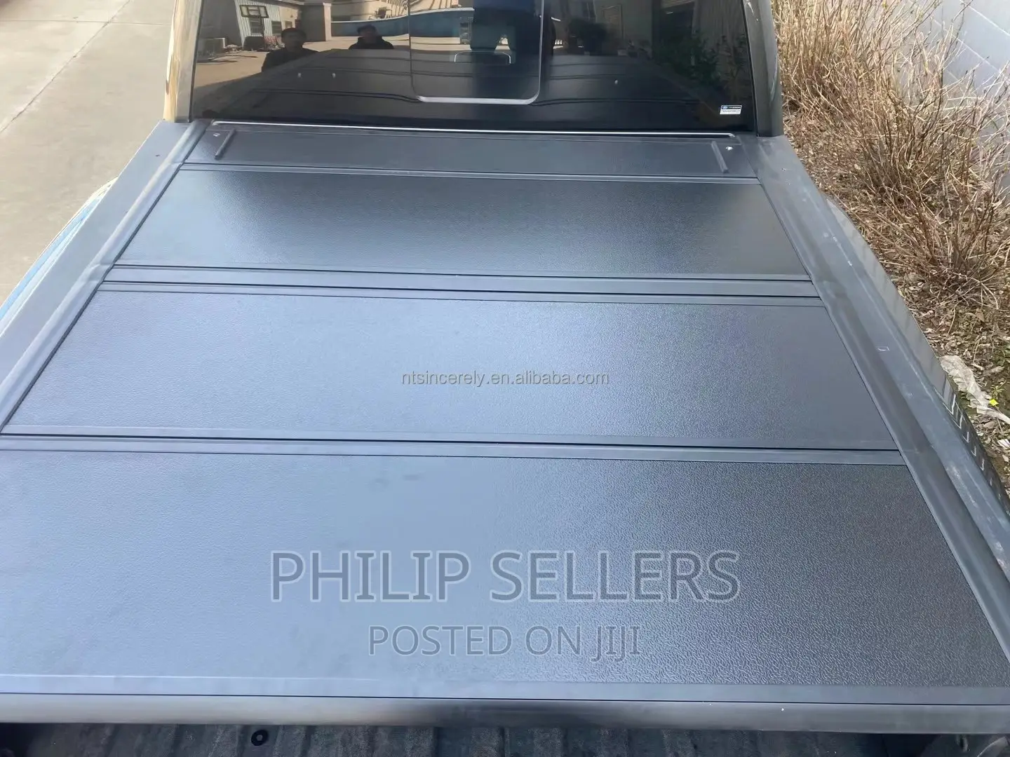 Hard Tri-Fold Cover - Isuzu D-Max - Double Cab