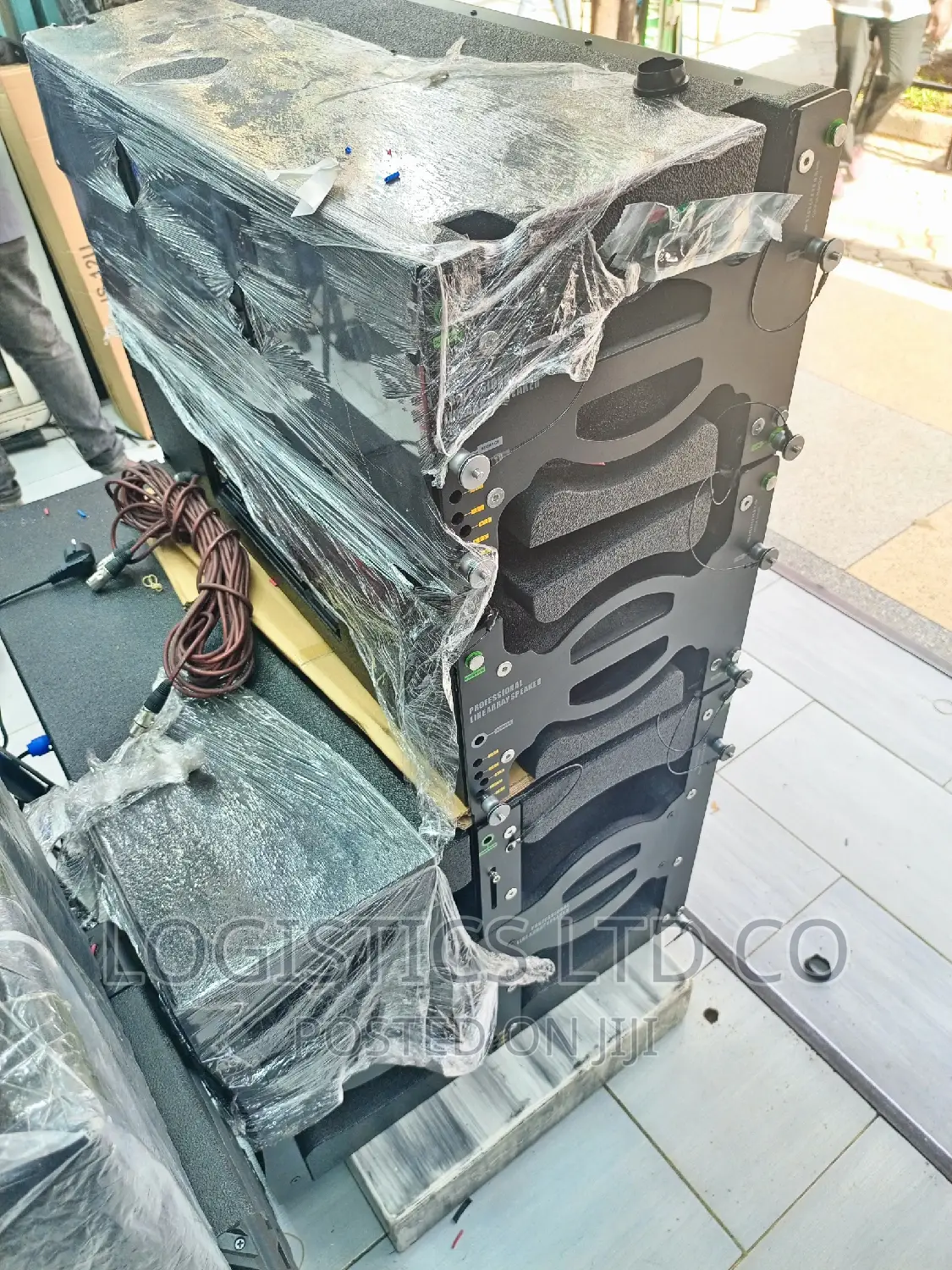 EVP Dual 10 Inch Self Powered Line Array Speaker System