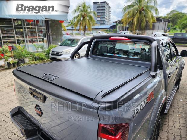 Rollback Tonneau Cover to Fit Nissan Navara 2016+ 4x4 - main view