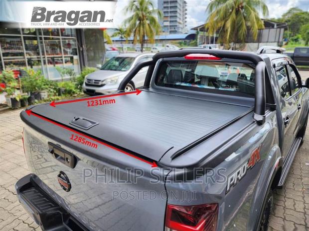 Rollback Tonneau Cover to Fit Nissan Navara 2016+ 4x4 - thumbnail 2