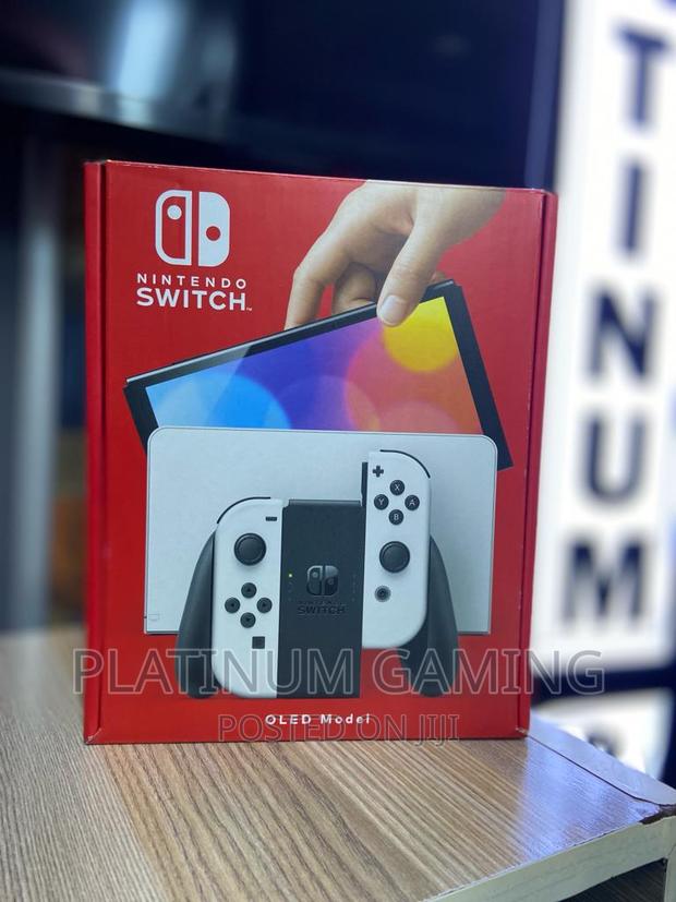 White Nintendo Oled