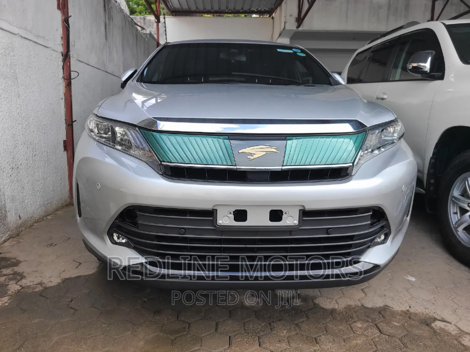 Toyota Harrier 2.0 4WD 2016 Silver