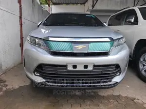 Toyota Harrier 2.0 4WD 2016 Silver