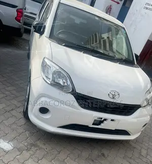 Toyota Passo 1.0 AWD 2016 Off white