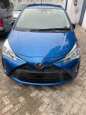 Toyota Vitz 1.3 AWD 3dr 2016 Blue
