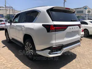 Lexus LX 2022 Pearl