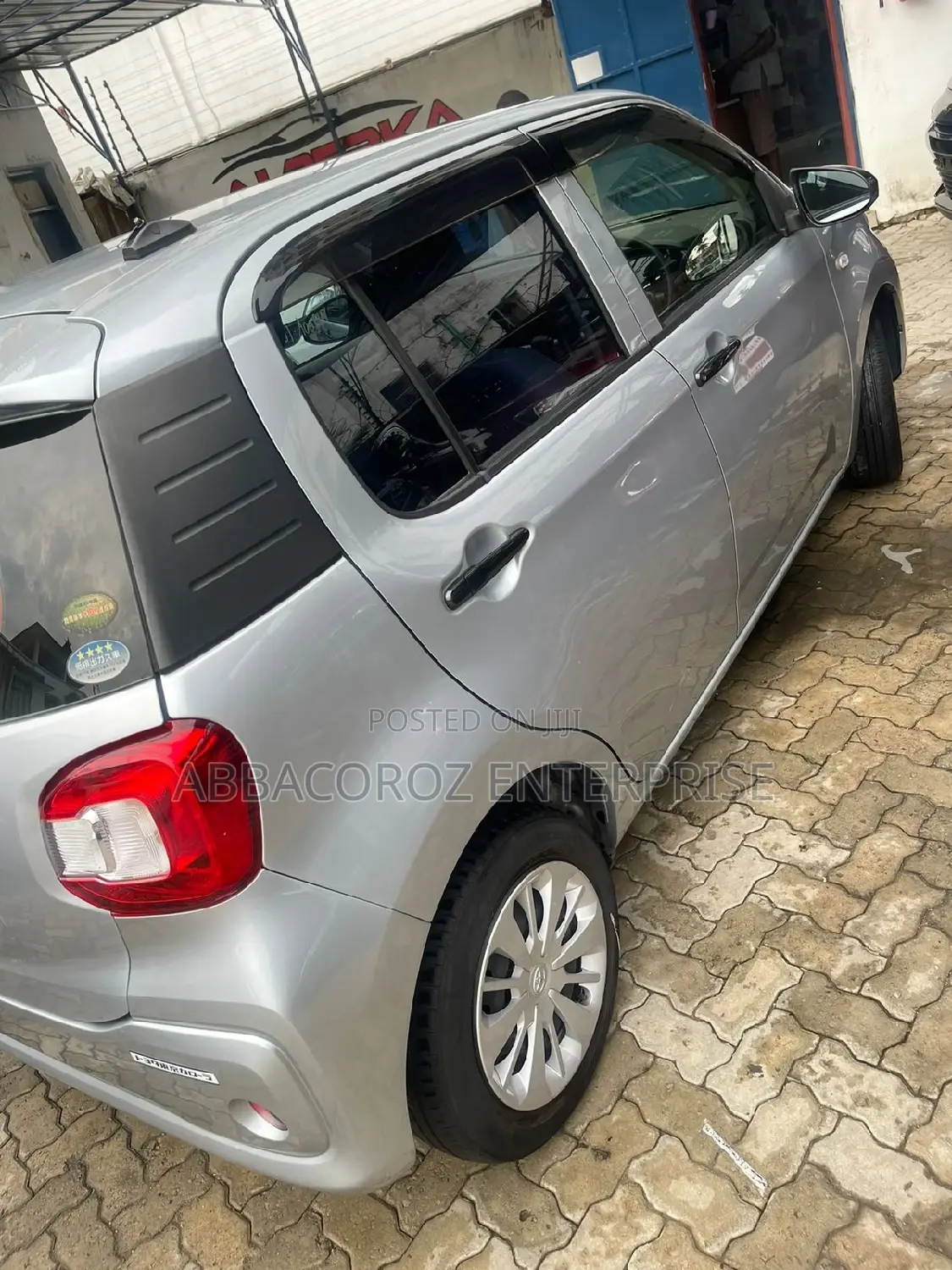 Toyota Passo 1.0 FWD 2016 Silver