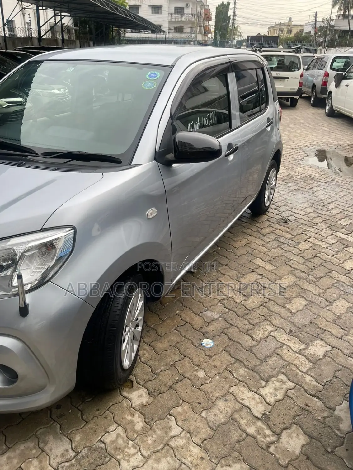 Toyota Passo 1.0 FWD 2016 Silver