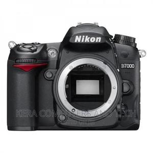 Nikon D7000 - main view