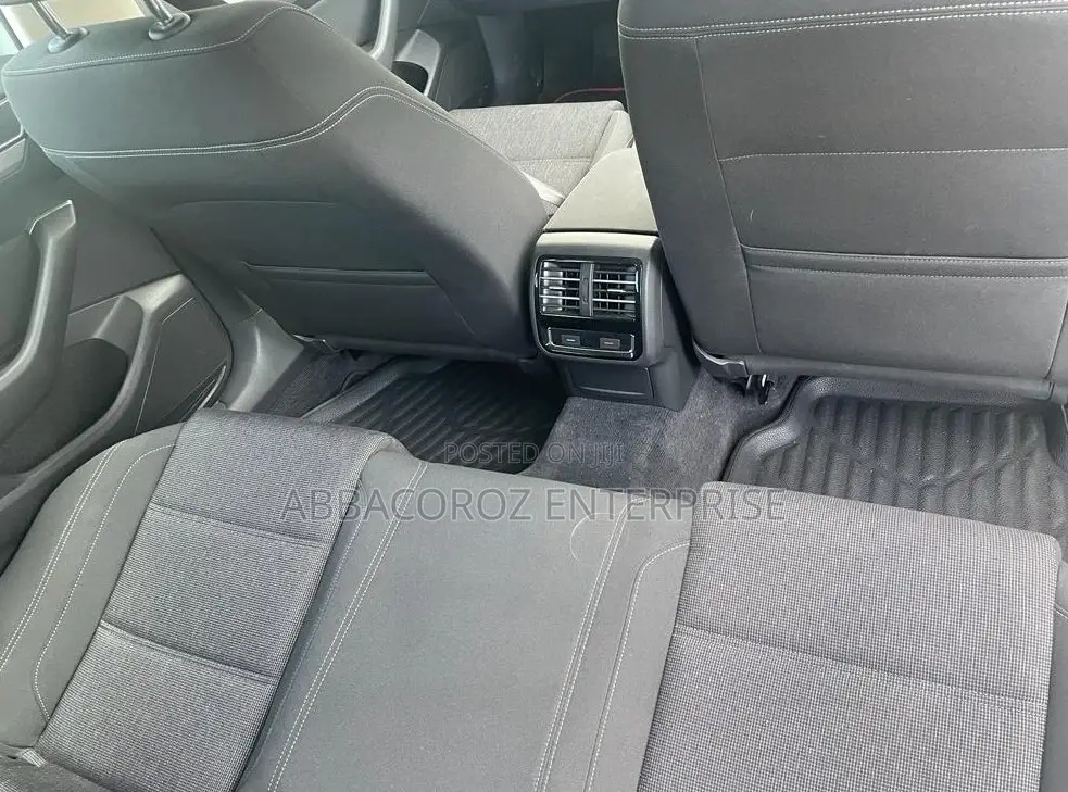 Toyota Passo 1.0 FWD 2016 Silver
