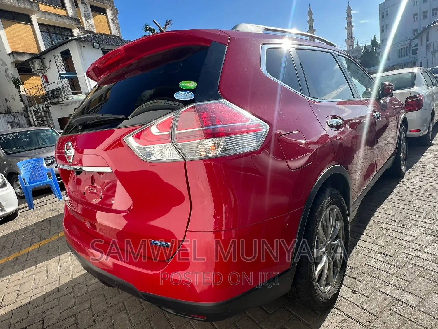 Nissan X-Trail 2.0 Petrol FWD 2017 Red