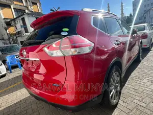 Nissan X-Trail 2.0 Petrol FWD 2017 Red