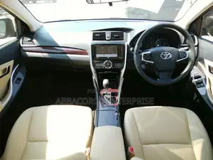 Toyota Premio 1.8 AWD 2016 Burgundy