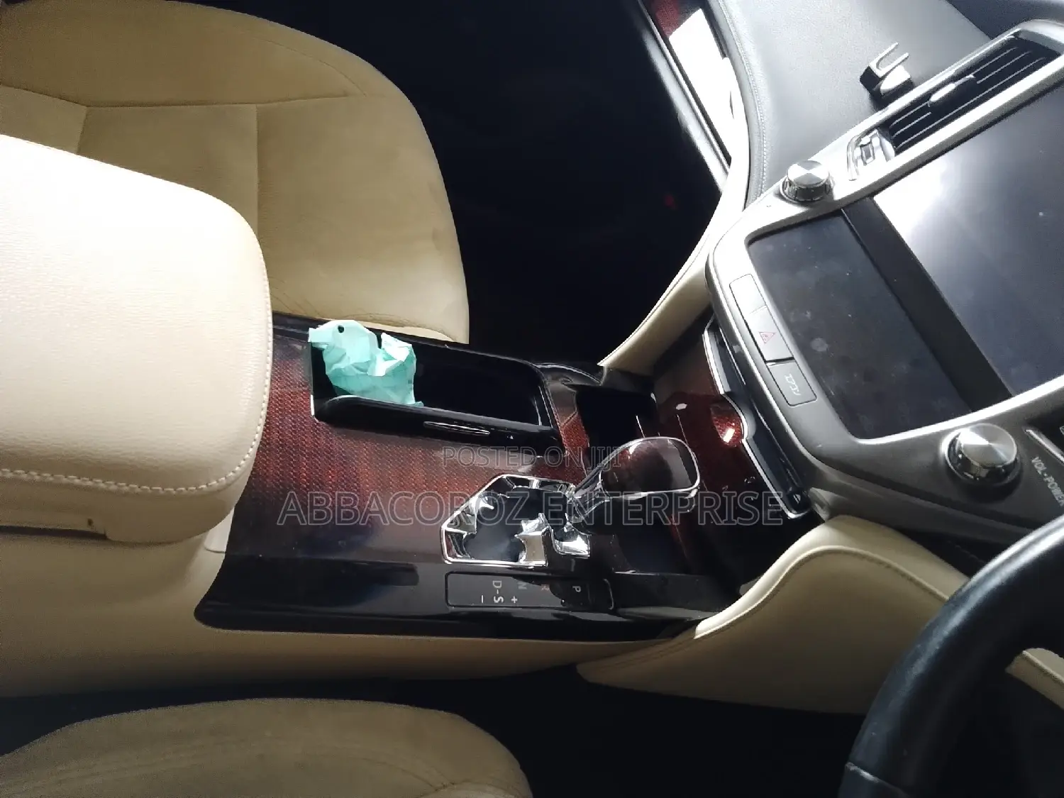 Toyota Crown 2016 Black