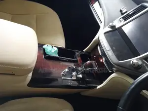 Toyota Crown 2016 Black