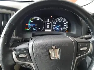 Toyota Crown 2016 Black