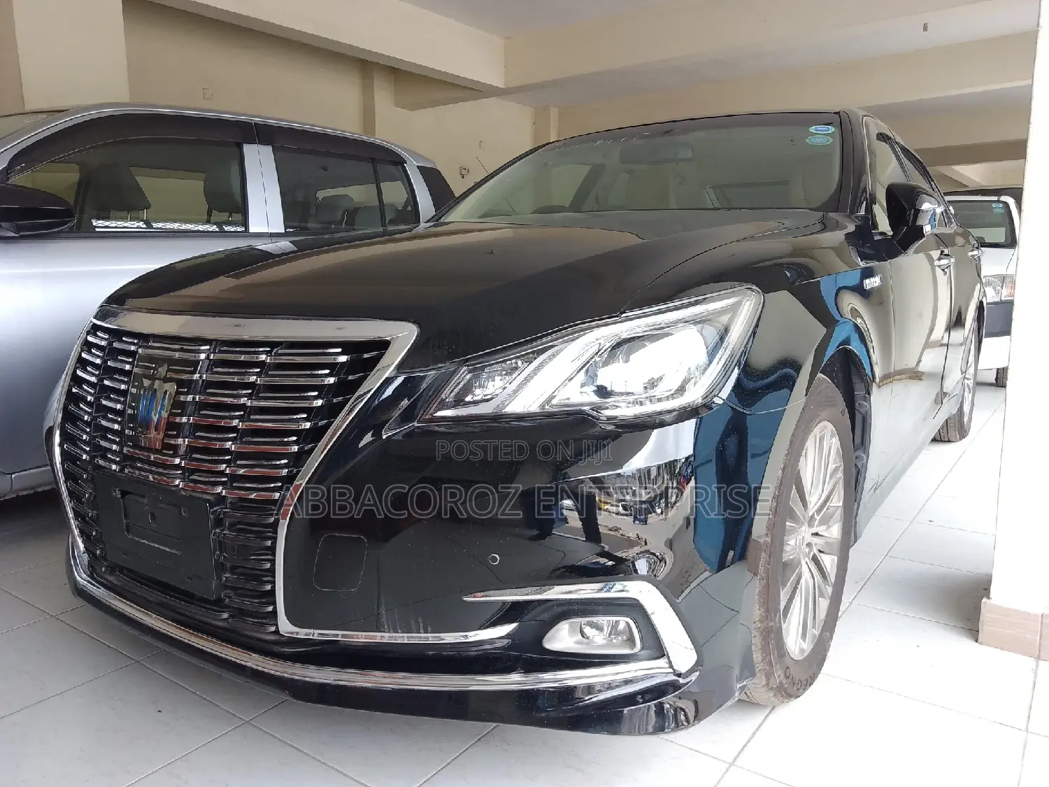 Toyota Crown 2016 Black