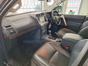 Toyota Land Cruiser Prado 2.8 2018 Matt Black