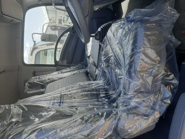 Zero Mileage Isuzu FRR Cabin Chassis - thumbnail 13