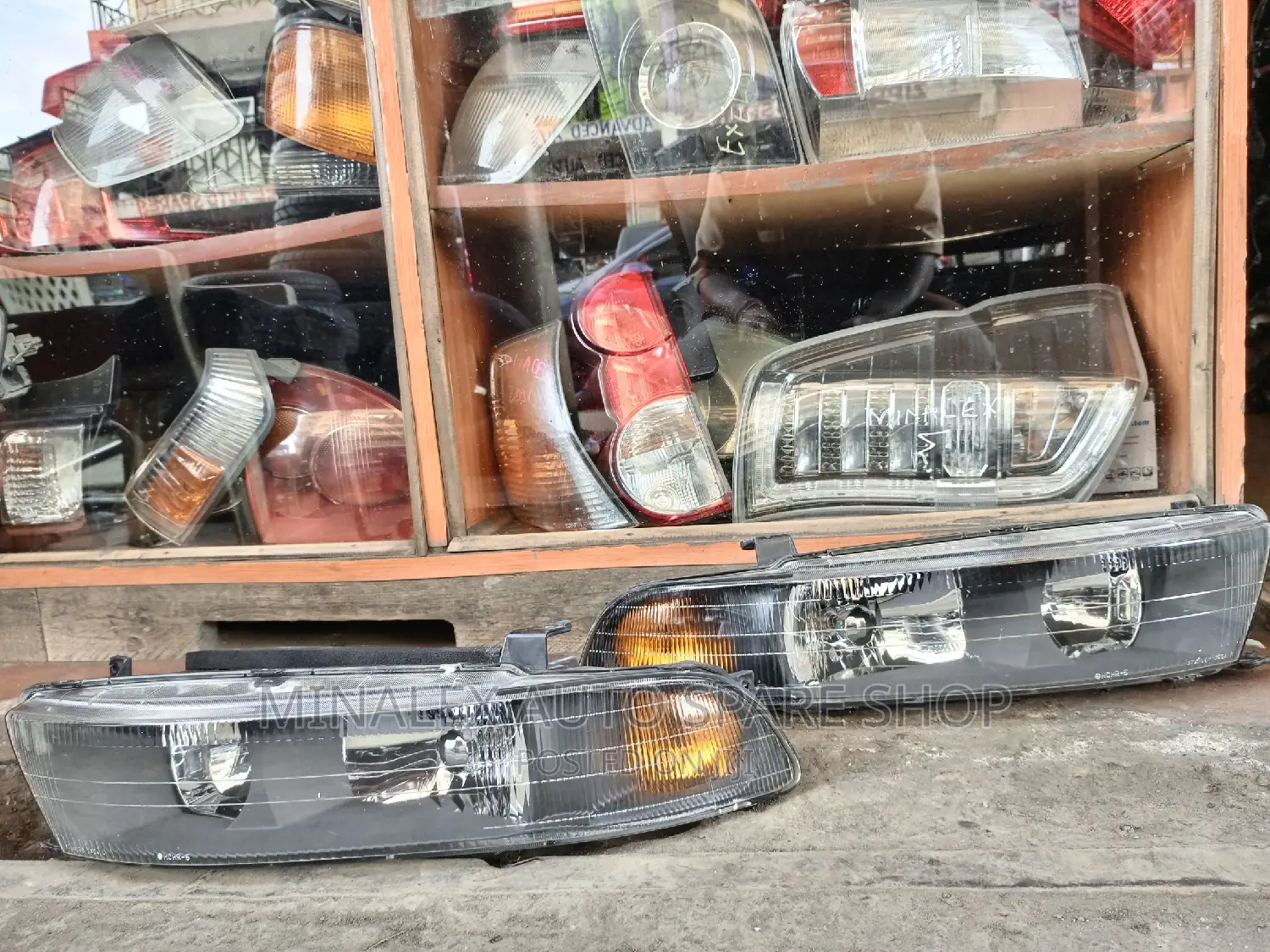 Mitsubishi Galant Headlights Shinny Reflector