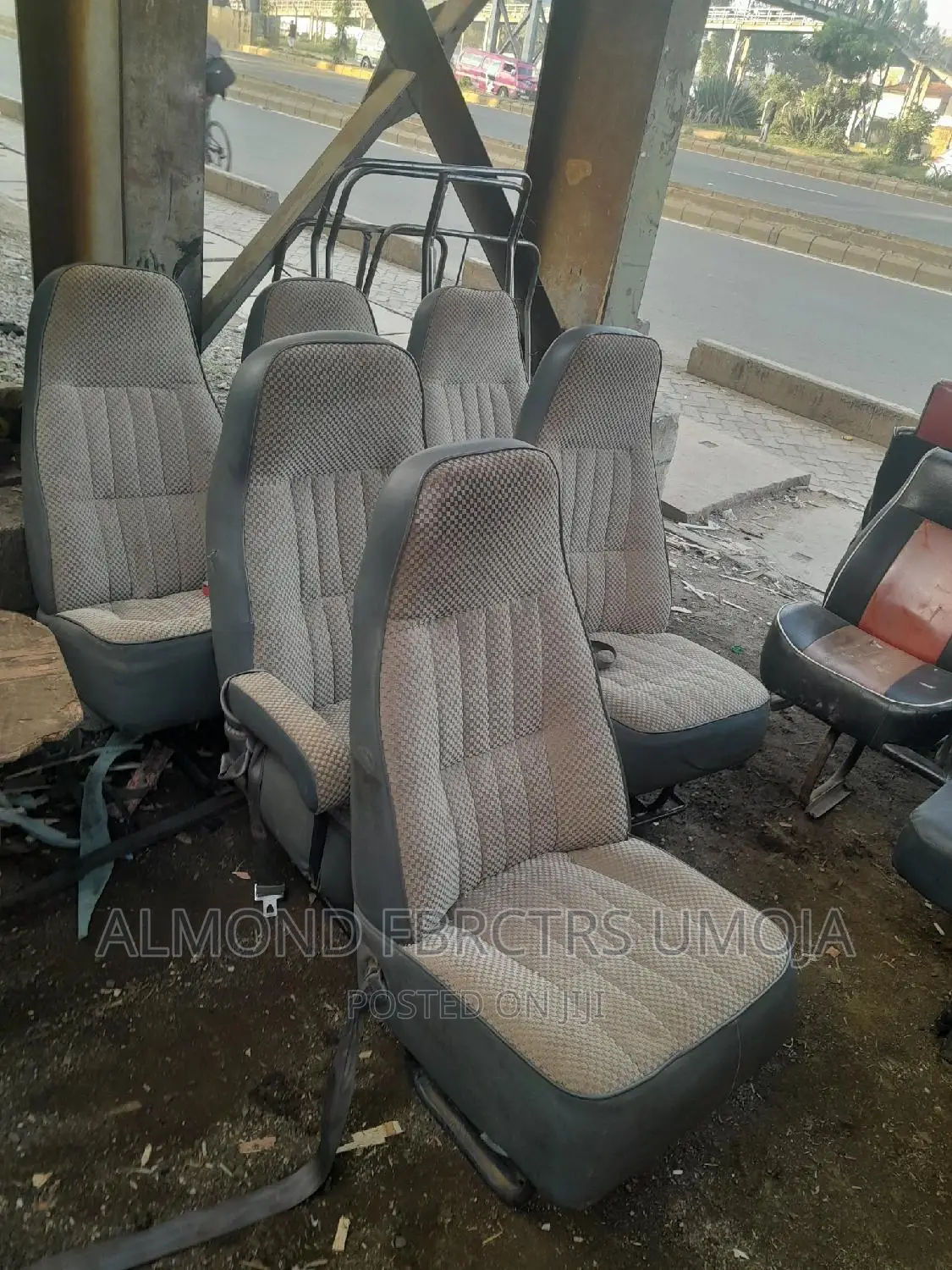 Clean Tour Van Seats 3rows