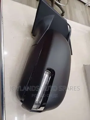 Vanguard Automatic Side Mirror With Indicator.