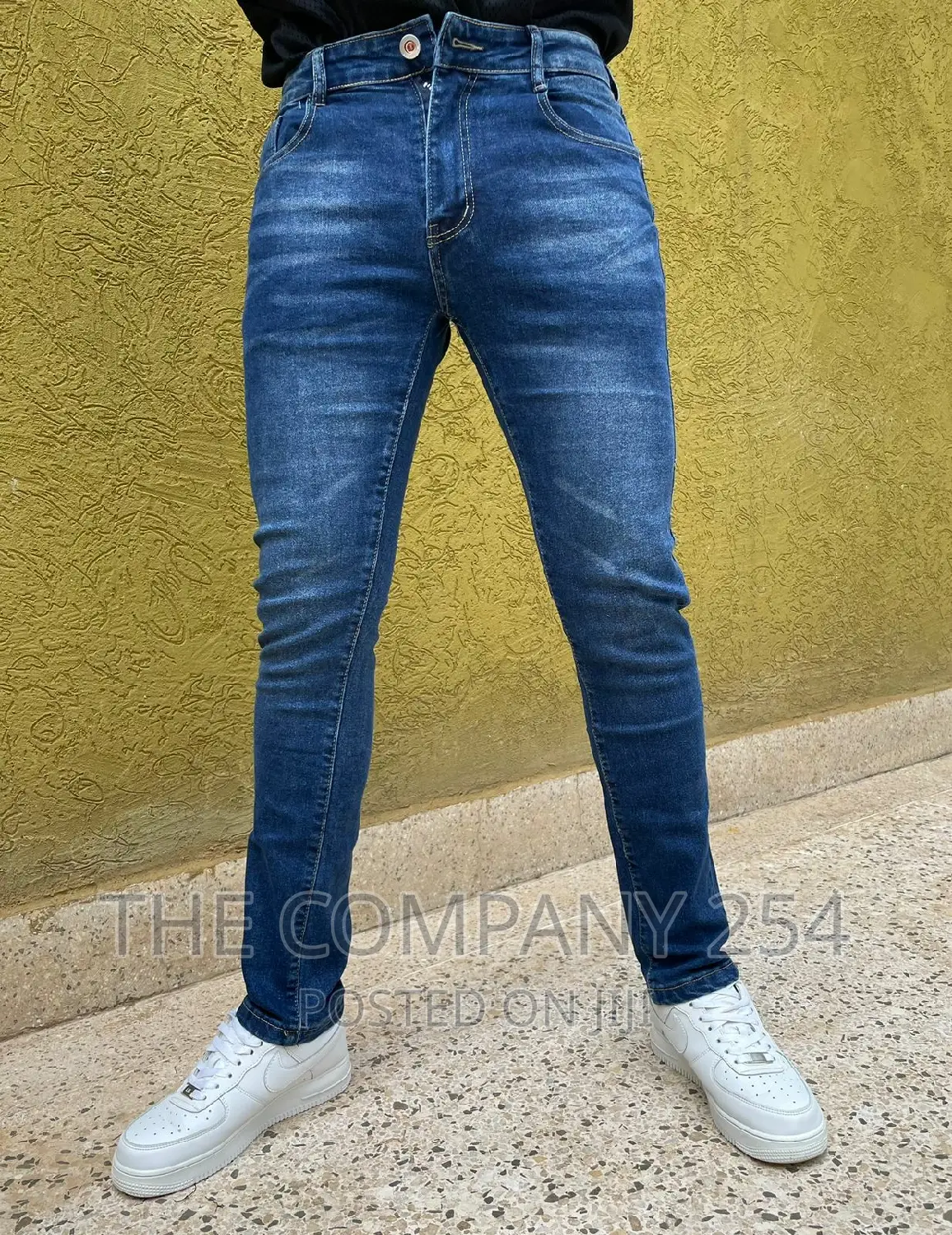 Designer Quality Classic Men's Plain Wash Denim Jeans 
Size