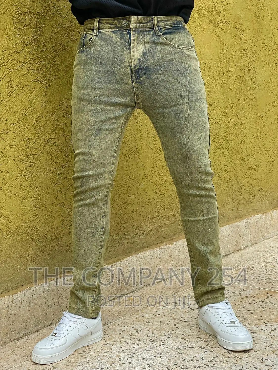 Designer Quality Classic Men's Plain Wash Denim Jeans 
Size