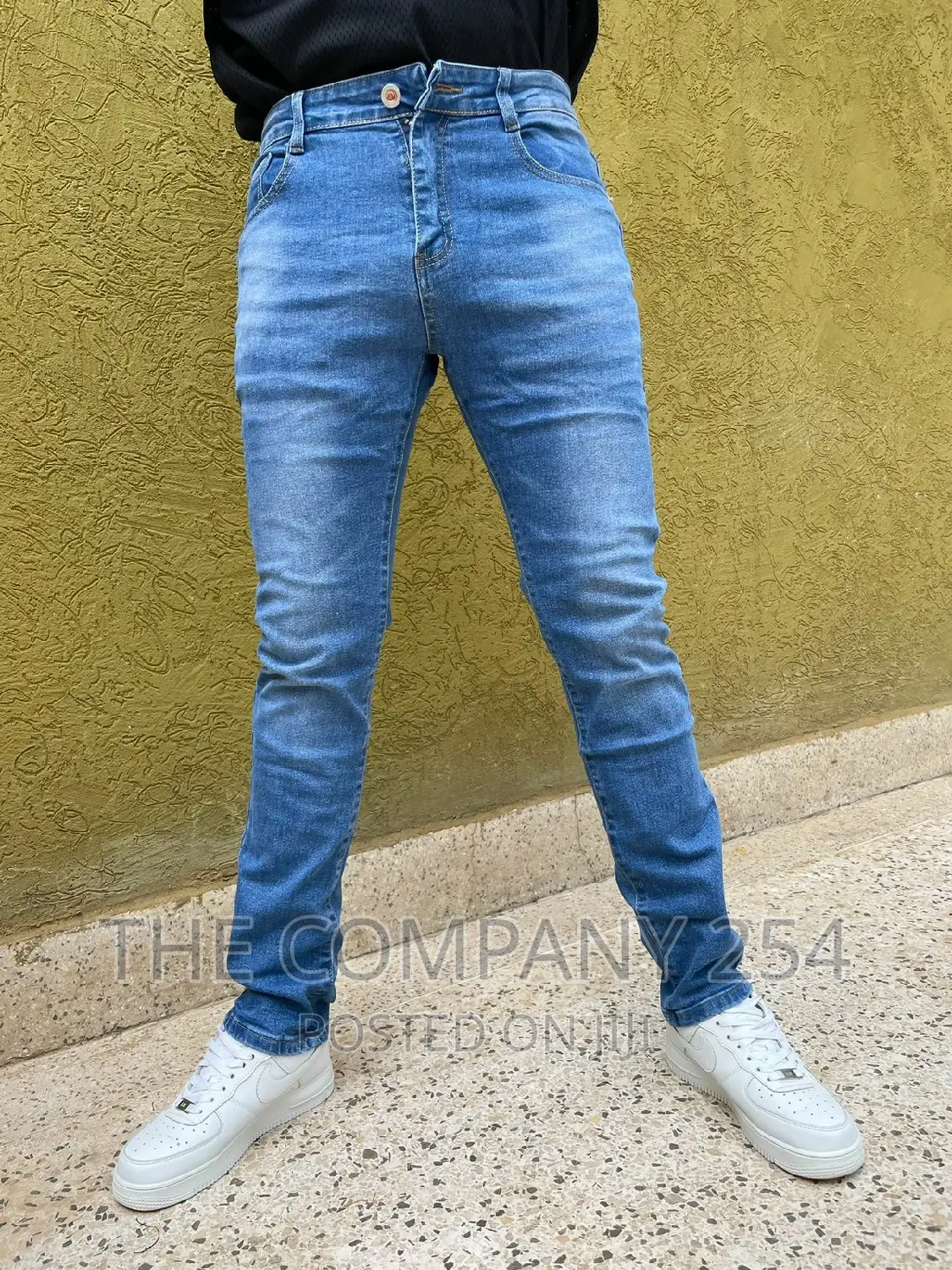 Designer Quality Classic Men's Plain Wash Denim Jeans 
Size
