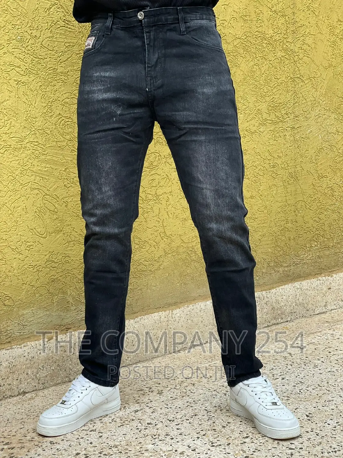 Designer Quality Classic Men's Plain Wash Denim Jeans 
Size