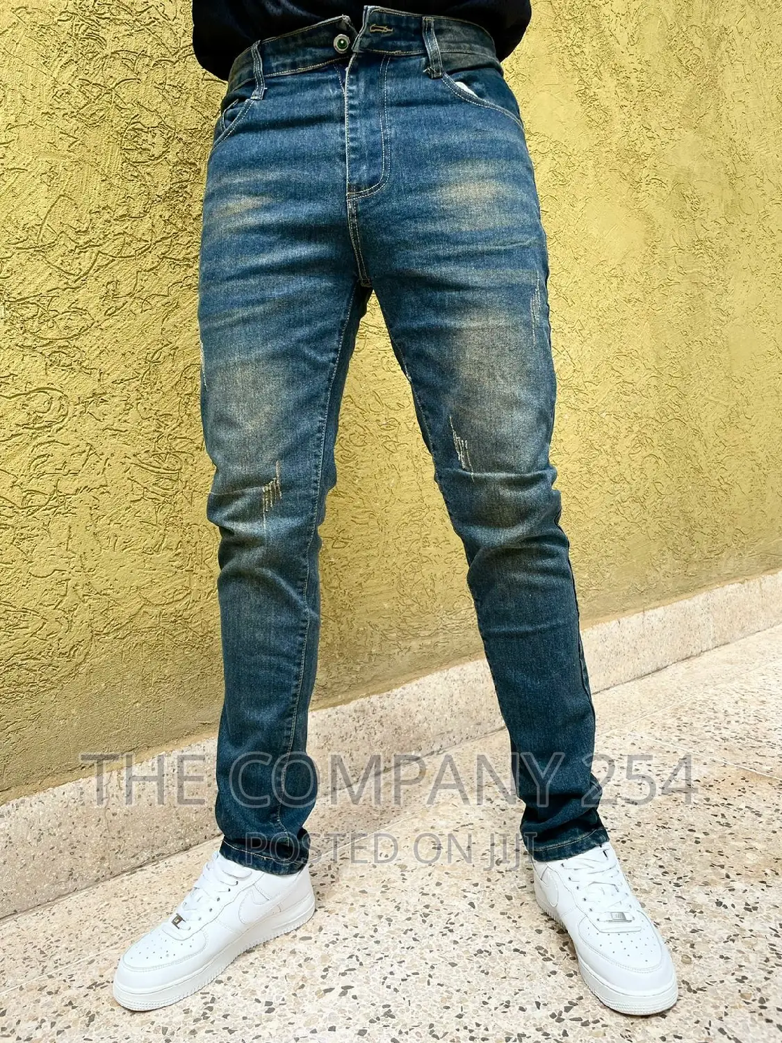 Designer Quality Classic Men's Plain Wash Denim Jeans 
Size