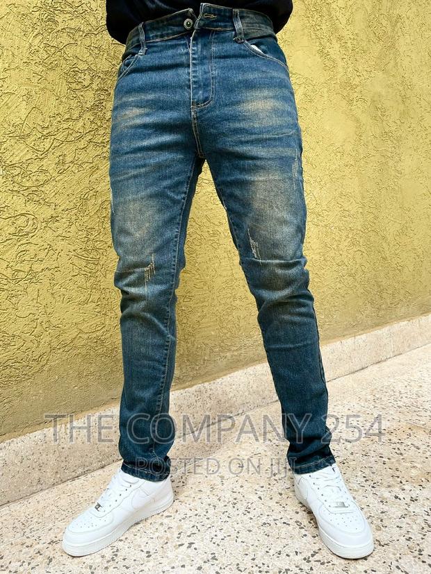 Designer Quality Classic Men's Plain Wash Denim Jeans 
Size - thumbnail 8