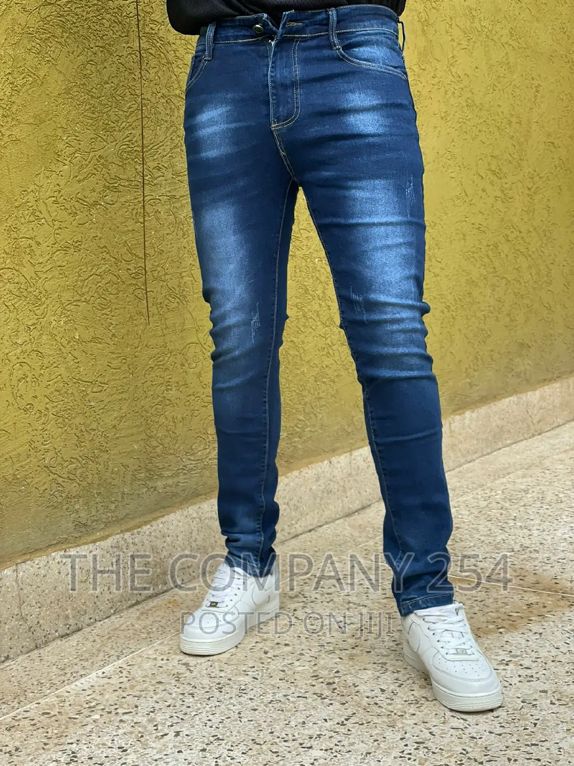 Designer Quality Classic Men's Plain Wash Denim Jeans 
Size