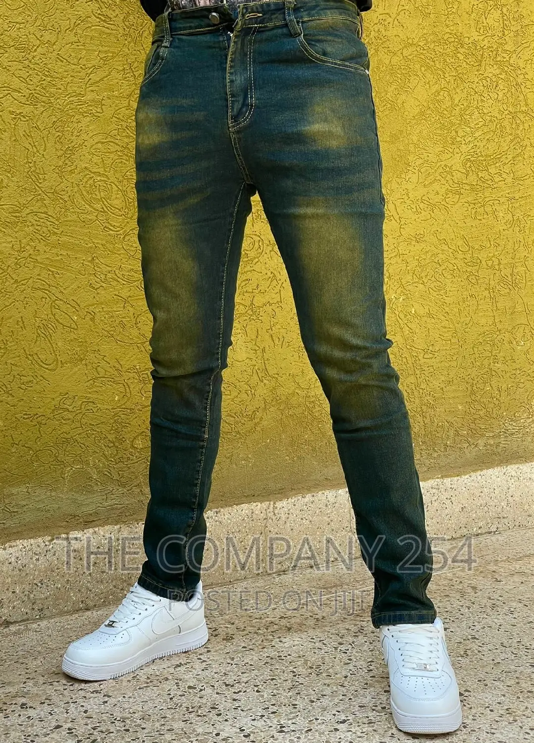Designer Quality Classic Men's Plain Wash Denim Jeans 
Size