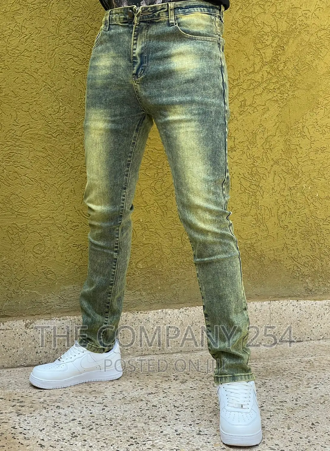 Designer Quality Classic Men's Plain Wash Denim Jeans 
Size