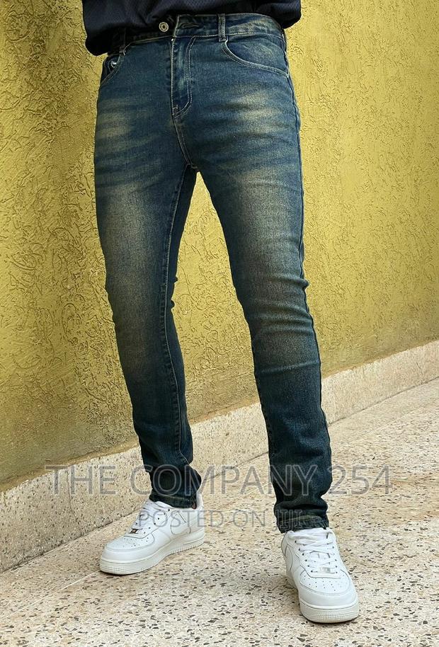 Designer Quality Classic Men's Plain Wash Denim Jeans 
Size - thumbnail 14