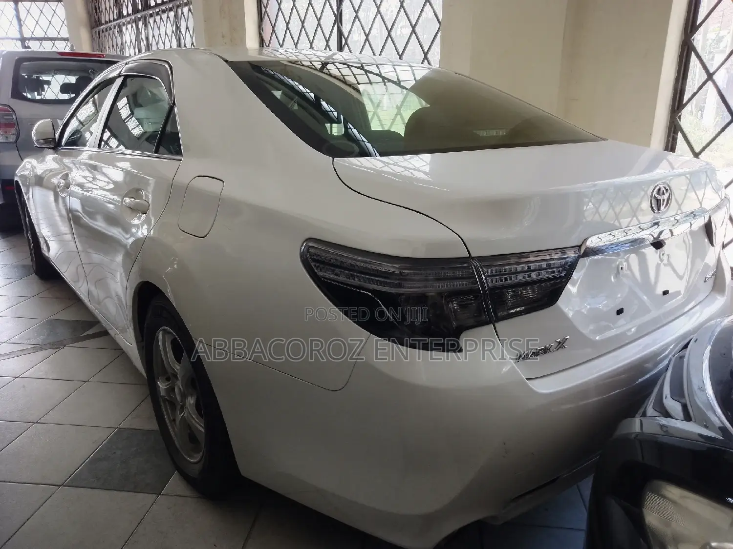 Toyota Mark X 2.5 AWD 2016 Ivory