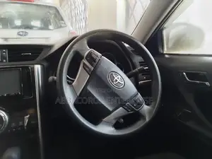 Toyota Mark X 2.5 AWD 2016 Ivory