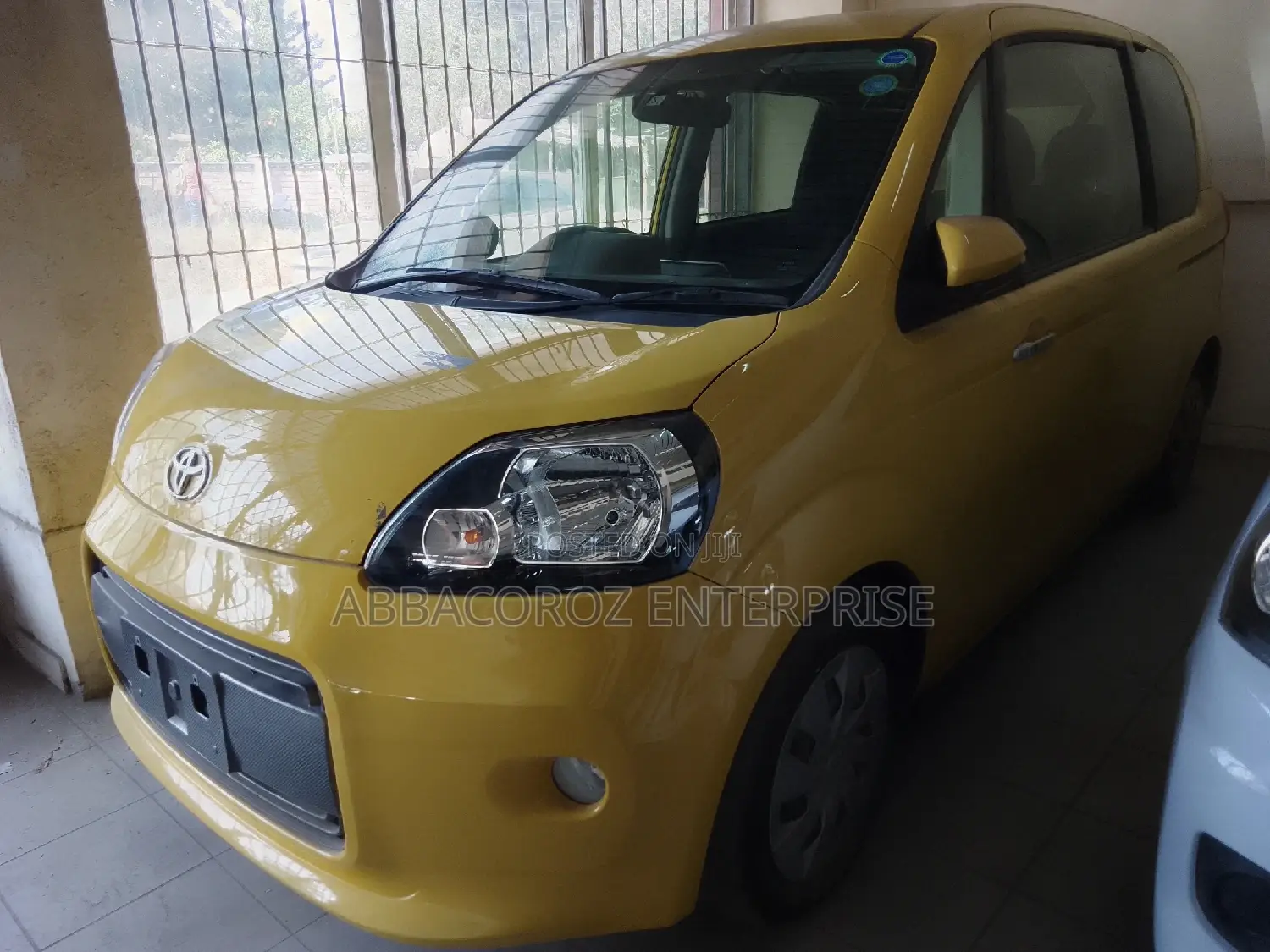 Toyota Porte 1.3 FWD 2016 Yellow