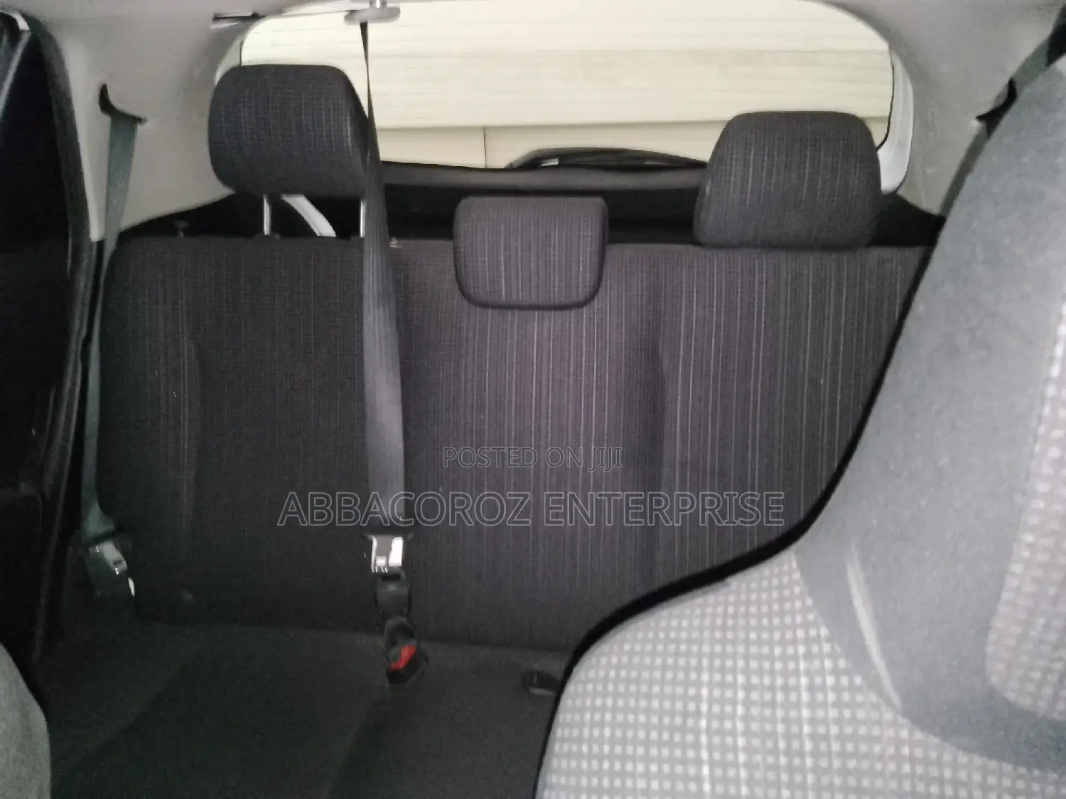 Toyota Vitz 2016 Ivory